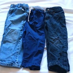 3 pairs of Boy 2T bottoms (Levi's-jeans,Caters-pants,B'gosh-jeans)